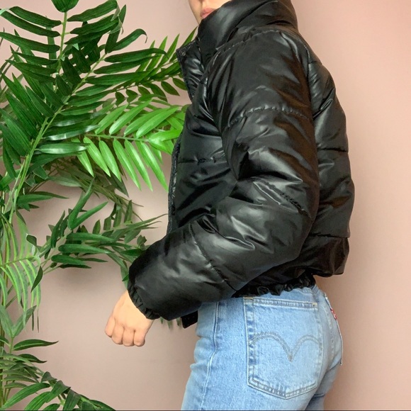 BLACK PUFFER COAT SHORT - Picture 5 of 14
